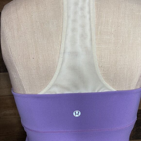 LuLulemon Athletic Top With Built in Bra Woman’s Size 4 - Picture 5 of 6